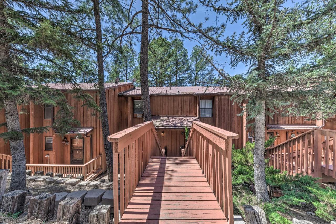 Forested Ruidoso Condo With Deck And Fireplace! Экстерьер фото