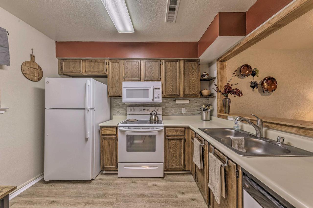 Forested Ruidoso Condo With Deck And Fireplace! Экстерьер фото